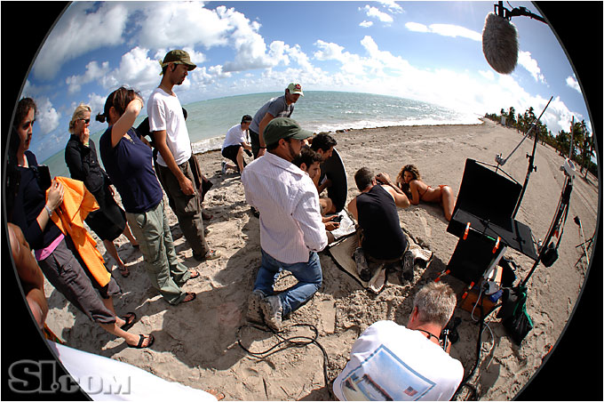 07_beyonce_behind_06.jpg